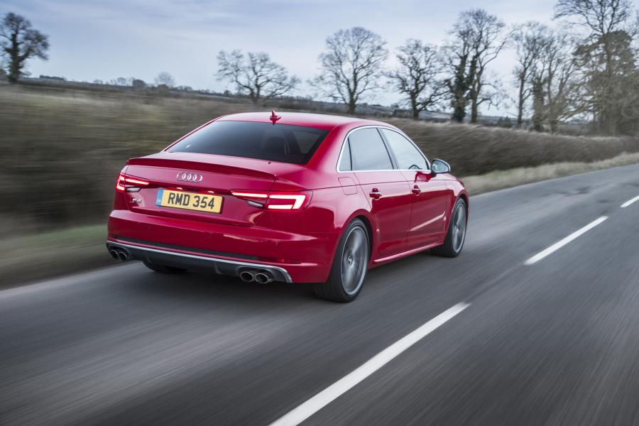  Audi S4 Sedan (B9) 2017 года  (UK) (фото 7 из 7)
